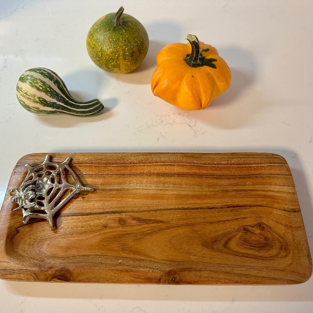 Wood Serving Tray Halloween Silver Spider Charcuterie boards, Halloween Tray - Picture 5 of 8